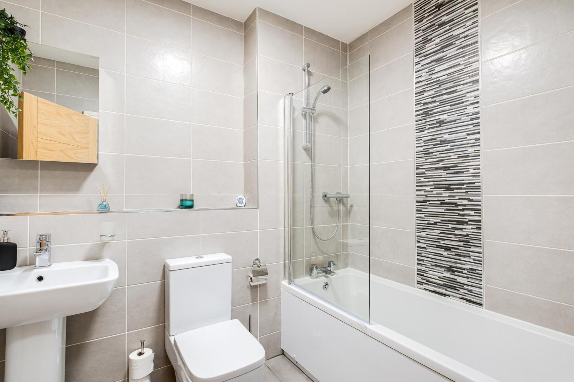 Pluxa Blue Sapphire Luxury Stay Free Parking Free Wifi - Walk Everywhere, Travel, Biz, Leisure Birmingham Exterior foto